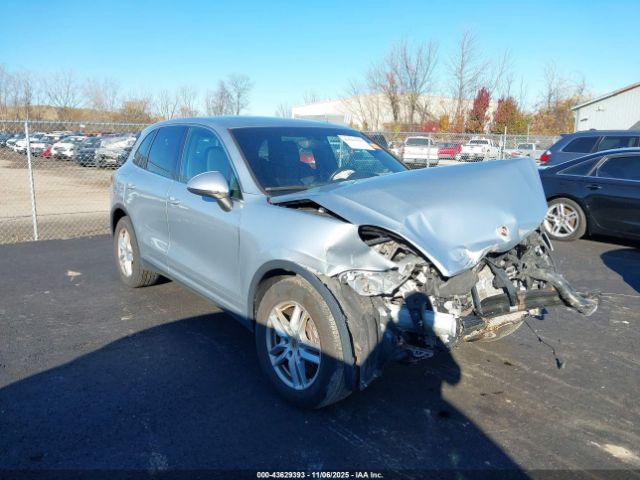 2016 PORSCHE CAYENNE WP1AA2A28GKA14304