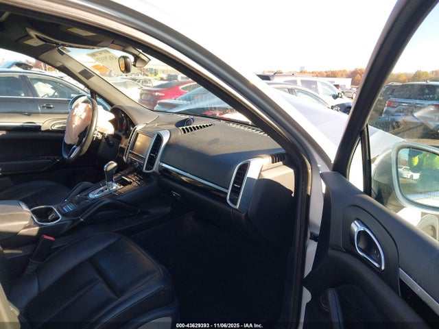 2016 PORSCHE CAYENNE WP1AA2A28GKA14304 Photo 4