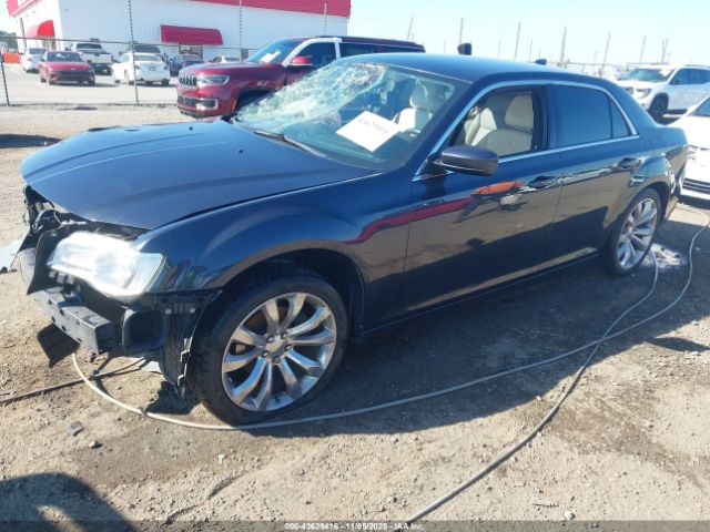 2019 CHRYSLER 300 2C3CCAAG5KH560184 Photo 1