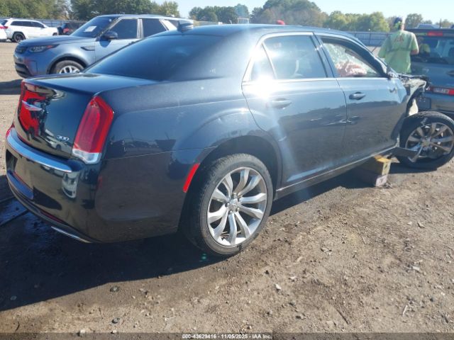 2019 CHRYSLER 300 2C3CCAAG5KH560184 Photo 3