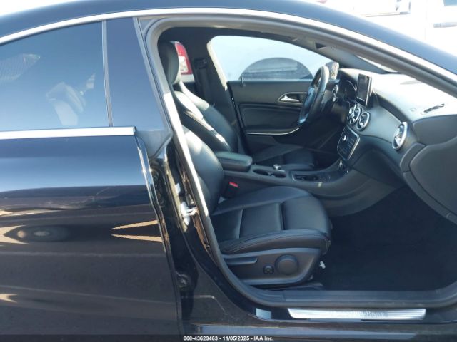 2016 MERCEDES-BENZ CLA 250 WDDSJ4EB4GN375416 Photo 4
