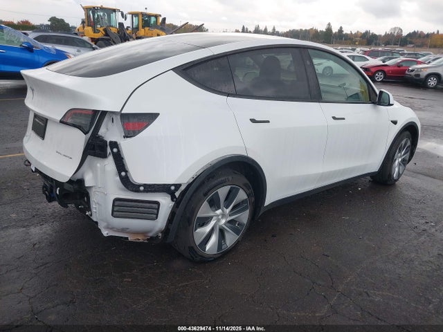 2023 TESLA MODEL Y 7SAYGDEE8PF963253 Photo 3