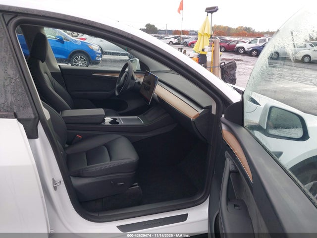 2023 TESLA MODEL Y 7SAYGDEE8PF963253 Photo 4