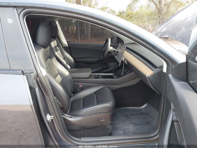 2021 TESLA MODEL Y 5YJYGDEFXMF267964 Photo 4