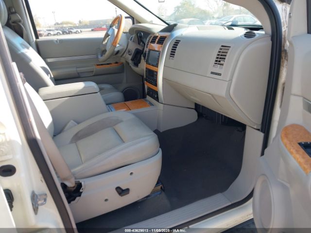 2008 CHRYSLER ASPEN 1A8HW58258F138784 Photo 4