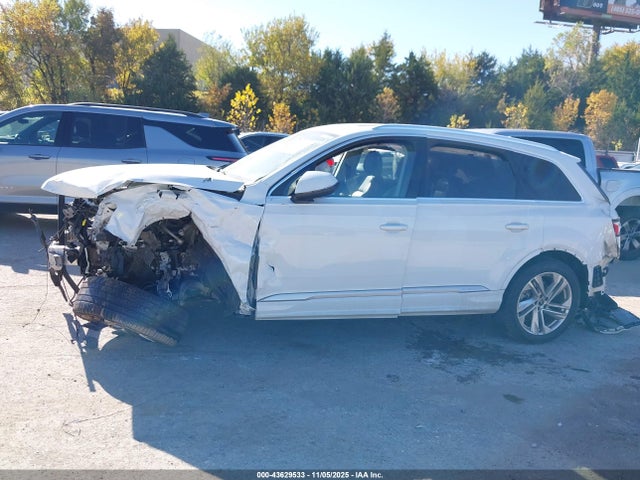 2023 Audi Q7 Premium Plus 55 Tfsi Quattro Tiptronic მანქანა იყიდება აუქციონზე, vin: WA1LXBF73PD020670, აუქციონის ნომერი: 43629533