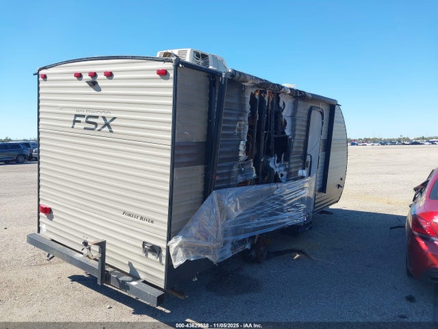 43629538 :رقم المزاد ، 4X4TWDT12KY093271 vin ، 2019 Forest River Wildwood مزاد بيع