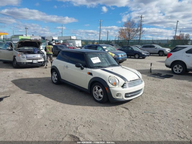 2011 MINI COOPER WMWSU3C56BT184123 Photo 0