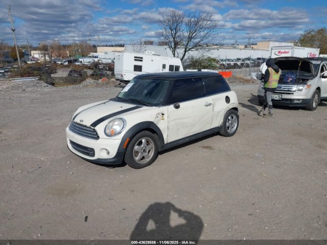 2011 MINI COOPER WMWSU3C56BT184123 Photo 1