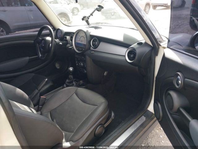 2011 MINI COOPER WMWSU3C56BT184123 Photo 4