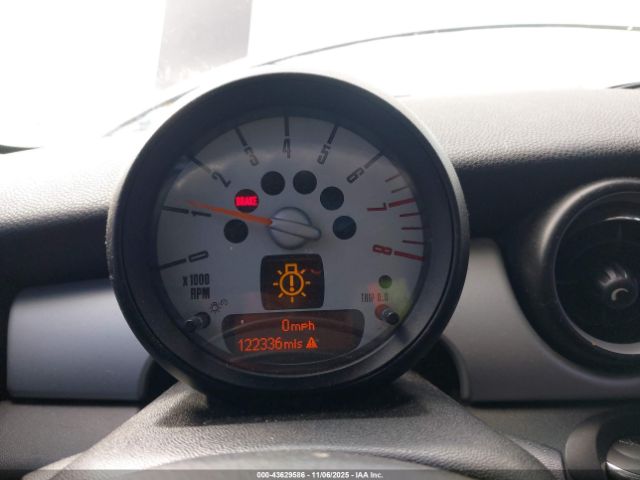 2011 MINI COOPER WMWSU3C56BT184123 Photo 6