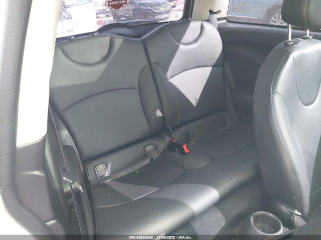 2011 MINI COOPER WMWSU3C56BT184123 Photo 7