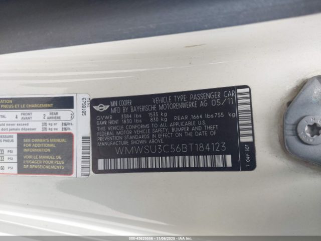 2011 MINI COOPER WMWSU3C56BT184123 Photo 8