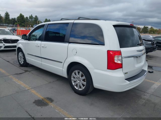 2014 CHRYSLER TOWN & COUNTRY 2C4RC1BG8ER435800 Photo 2
