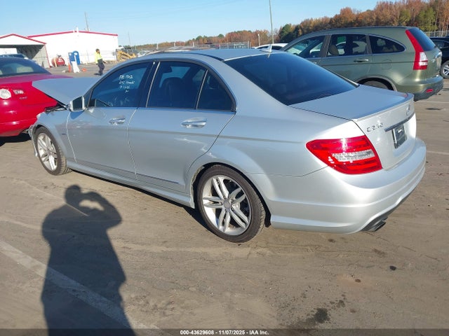 Продаж на аукціоні авто 2012 Mercedes-benz C 250 Luxury/sport, vin: WDDGF4HB9CA601941, номер лоту: 43629608