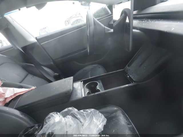 2025 TESLA MODEL 3 5YJ3E1EA6SF878669 Photo 4