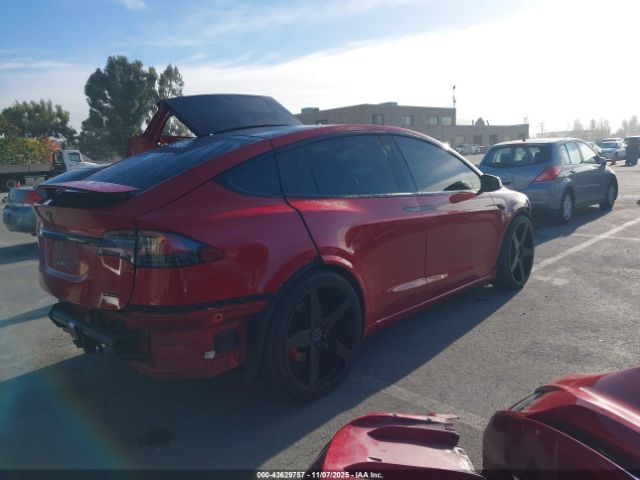 2016 TESLA MODEL X 5YJXCAE49GF000369 Photo 3