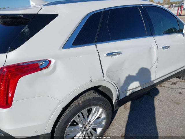 2019 CADILLAC XT5 1GYKNFRS3KZ163140 Photo 5