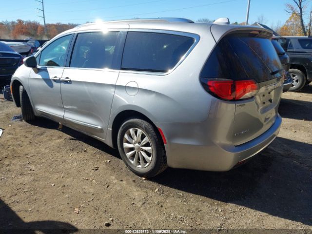 2018 CHRYSLER PACIFICA 2C4RC1BG6JR331185 Photo 2