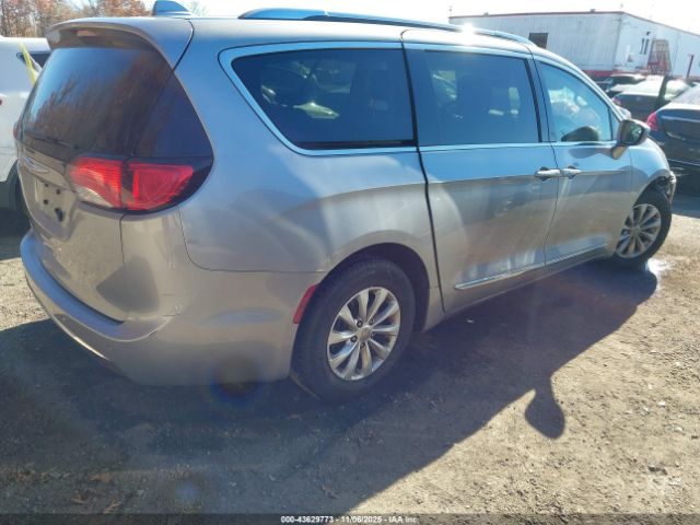 2018 CHRYSLER PACIFICA 2C4RC1BG6JR331185 Photo 3