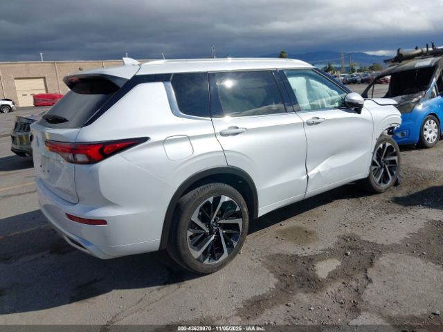 2024 MITSUBISHI OUTLANDER JA4J3WA84RZ055606 Photo 3