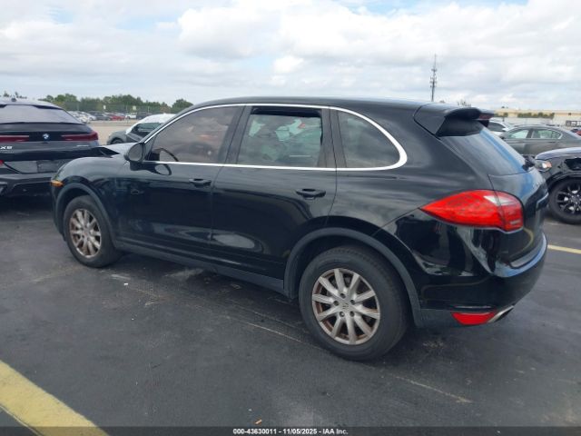 2011 PORSCHE CAYENNE WP1AA2A24BLA09765 Photo 2