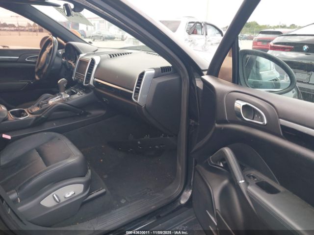 2011 PORSCHE CAYENNE WP1AA2A24BLA09765 Photo 4