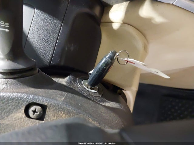 2017 Toyota Camry Le მანქანა იყიდება აუქციონზე, vin: 4T1BF1FK9HU768971, აუქციონის ნომერი: 43630120