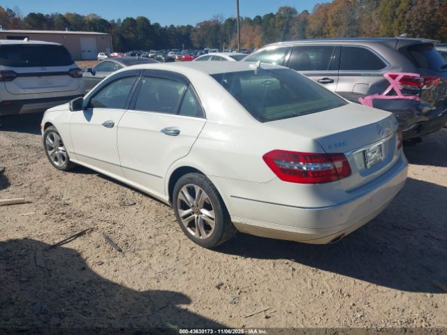 2011 MERCEDES-BENZ E 350 WDDHF8HB7BA314897 Photo 2