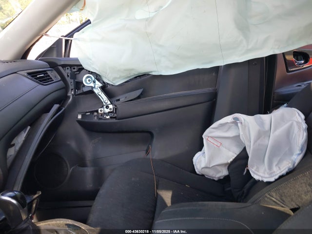 JN8AT2MT5KW263410 Nissan ROGUE SV