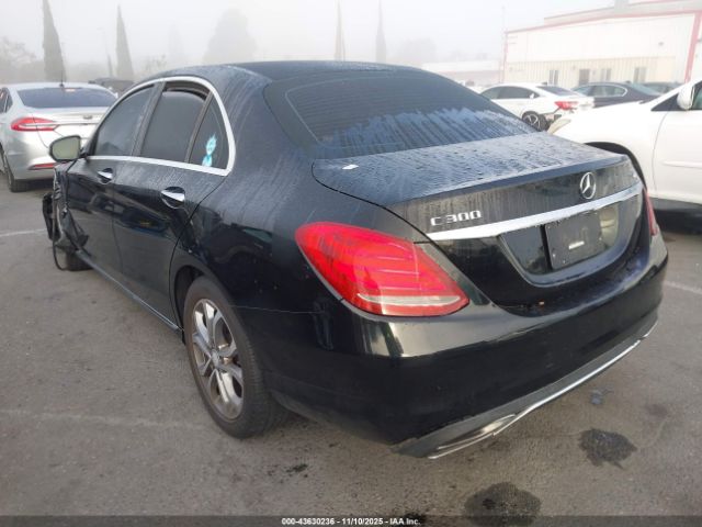 2016 MERCEDES-BENZ C 300 55SWF4KB2GU133237 Photo 2