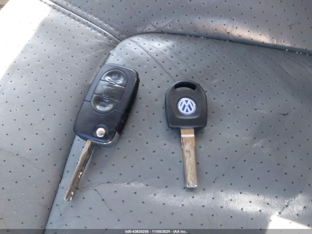 2001 VOLKSWAGEN NEW BEETLE 3VWCS21C51M422305 Photo 10