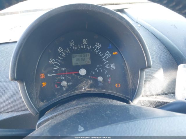 2001 VOLKSWAGEN NEW BEETLE 3VWCS21C51M422305 Photo 6