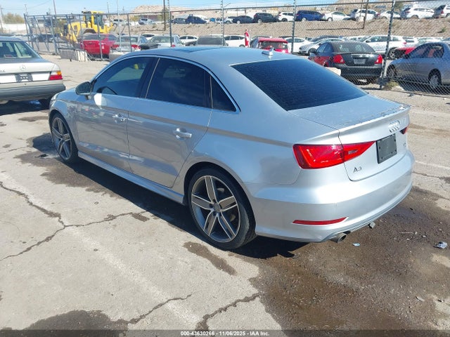2015 AUDI A3 WAUKFGFF4F1055627 Photo 2