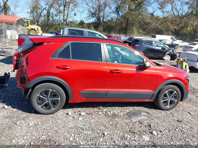 KNDCR3LE0P5066430 KIA NIRO EX