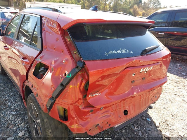 KNDCR3LE0P5066430 KIA NIRO EX