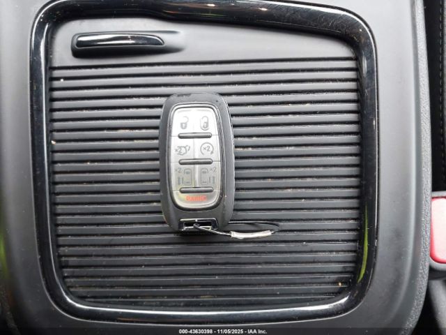 2024 CHRYSLER PACIFICA HYBRID 2C4RC1S77RR158420 Photo 10