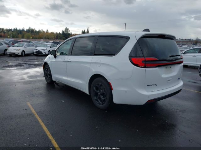 2024 CHRYSLER PACIFICA HYBRID 2C4RC1S77RR158420 Photo 2