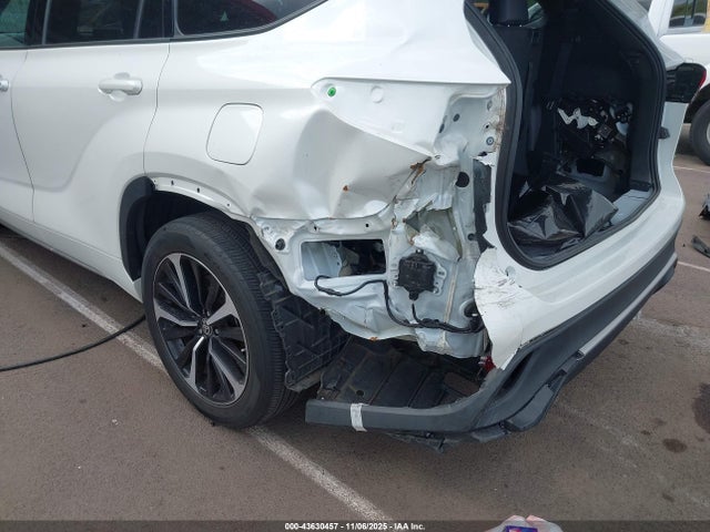 5TDLZRAH7MS056774 Toyota Highlander Xse
