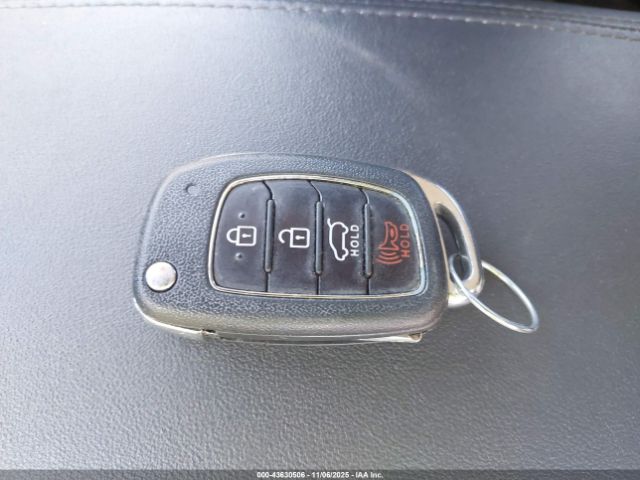 2019 HYUNDAI TUCSON KM8J23A48KU910455 Photo 10