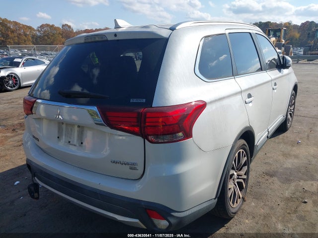 2018 MITSUBISHI OUTLANDER JA4AZ3A33JZ025874 Photo 3