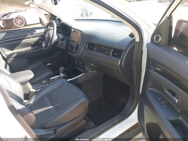 2018 MITSUBISHI OUTLANDER JA4AZ3A33JZ025874 Photo 4