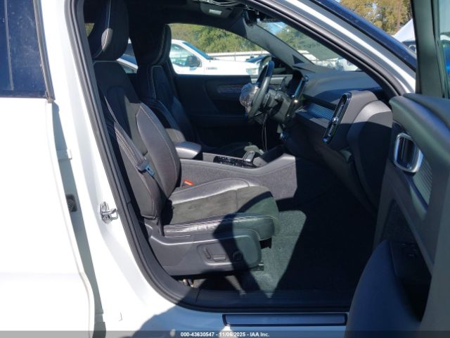 2020 VOLVO XC40 YV4AC2HMXL2345850 Photo 4