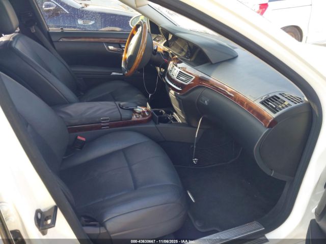2009 MERCEDES-BENZ S 550 WDDNG71XX9A250607 Photo 4