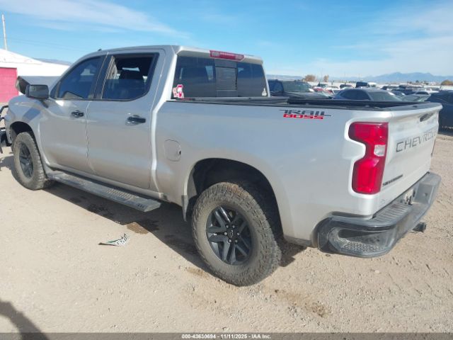 2021 CHEVROLET SILVERADO 1500 3GCPYFED7MG379392 Photo 2