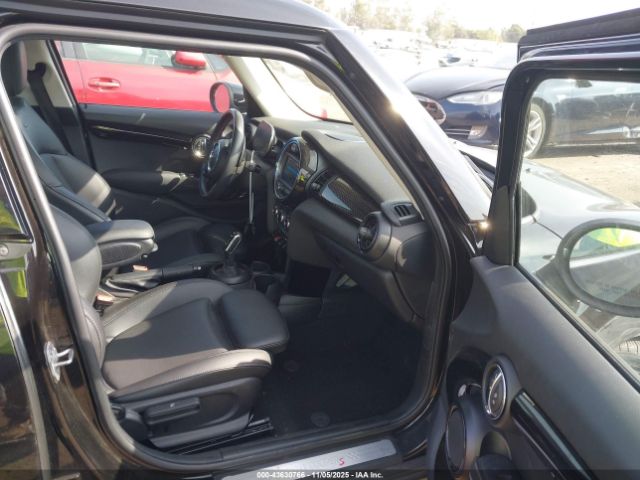 2021 MINI HARDTOP WMWXU9C02M2N97467 Photo 4