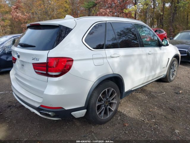 2016 BMW X5 5UXKR0C52G0P22388 Photo 3