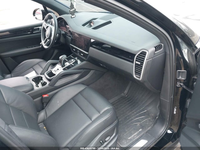2023 PORSCHE CAYENNE WP1AA2AY5PDA10736 Photo 4
