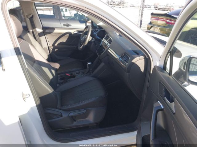 2022 VOLKSWAGEN TIGUAN 3VV2B7AX1NM093320 Photo 4