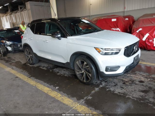 2021 VOLVO XC40 YV4162UM9M2608943